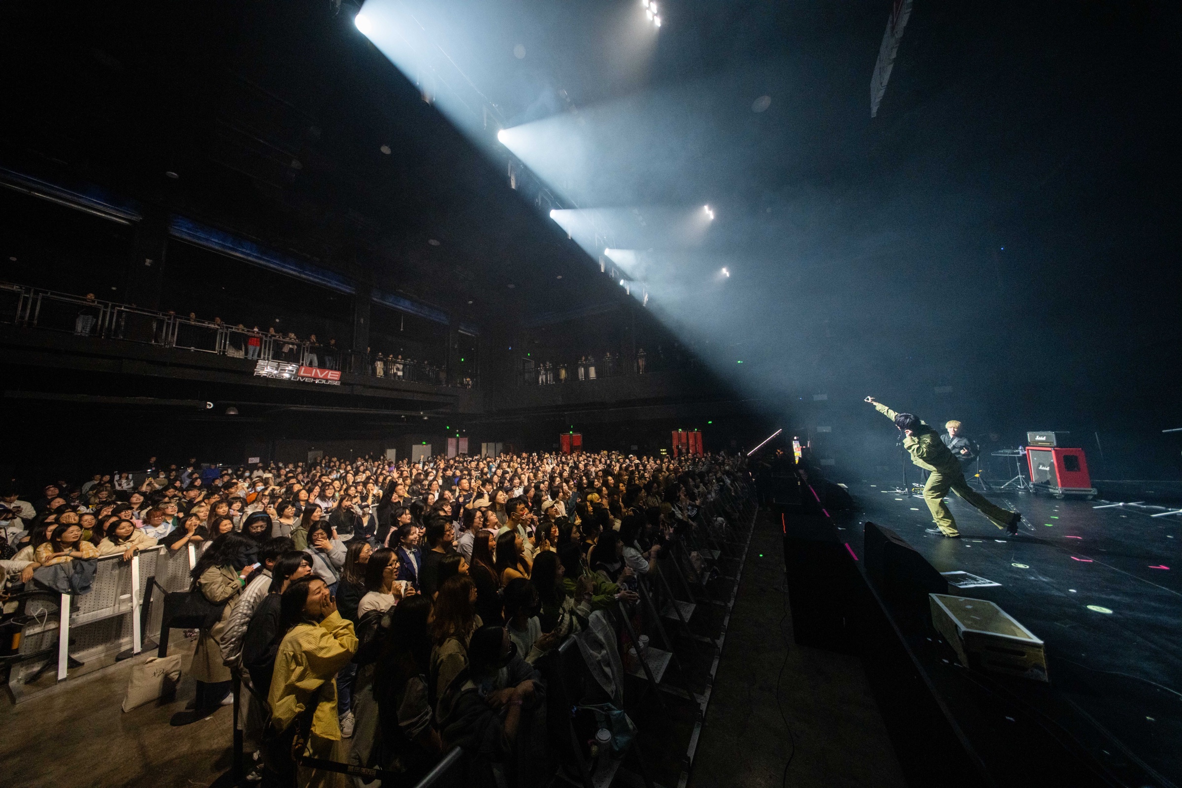 Ren One-man Live in Hangzhou and Shanghai live venue